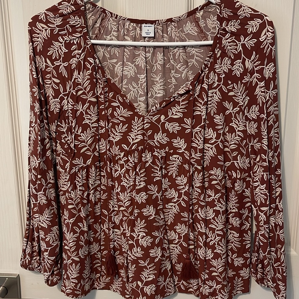 Old Navy Red Ruffled 3/4 Sleeve Blouse